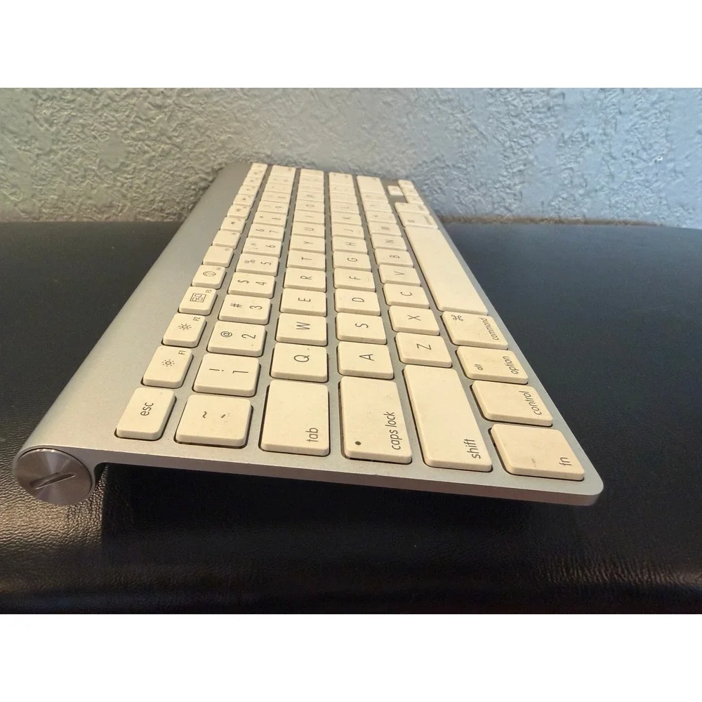 Apple wireless keyboard